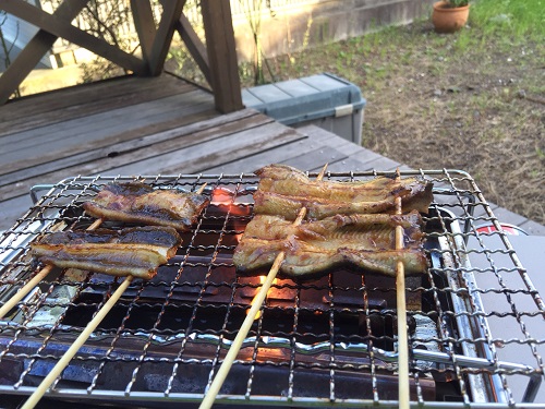 炉端焼きな蒲焼です。でも脂が全然落ちない。